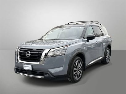 Certified 2022 Nissan Pathfinder Platinum w/ Cargo Package