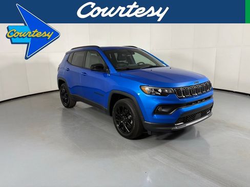New 2026 Jeep Compass Latitude w/ Sun and Sound Group AWD/4WD image 1