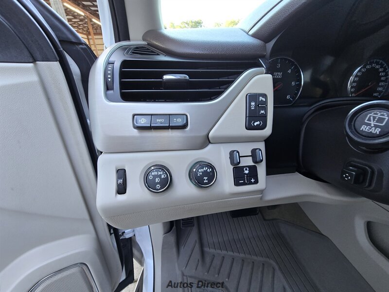 Used 2017 GMC Yukon Denali w/ Open Road Package AWD/4WD image 35