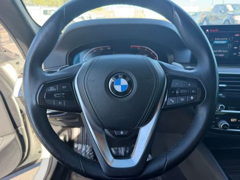 Used 2020 BMW 530i w/ Convenience Package RWD image 18