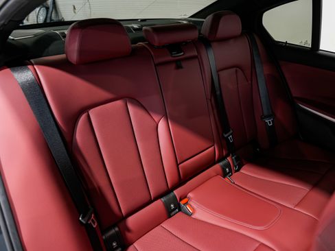 Used 2023 BMW M340i xDrive image 33