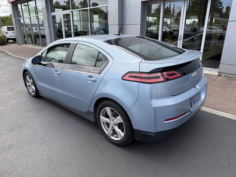 Used 2013 Chevrolet Volt w/ Enhanced Safety Package 1 FWD image 3