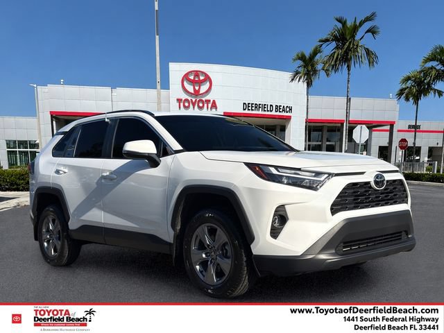 Used 2025 Toyota RAV4 XLE FWD image 1