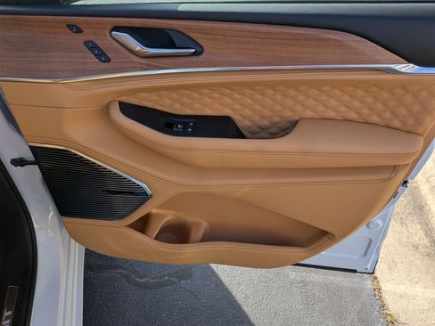 New 2026 Jeep Grand Cherokee Summit AWD/4WD image 36