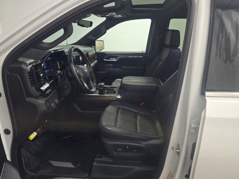 Used 2024 Chevrolet Silverado 1500 High Country w/ High Country Premium Package image 8