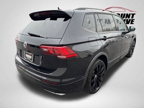 Used 2021 Volkswagen Tiguan SE R-Line image 7