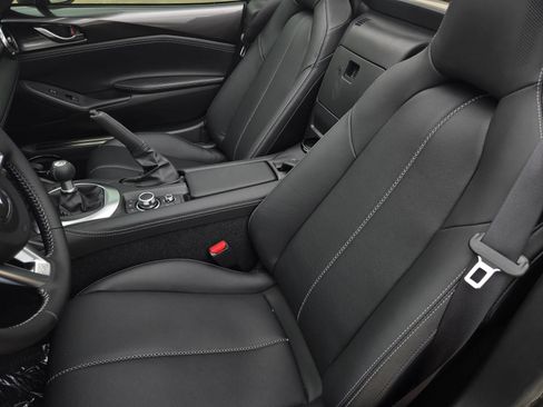 New 2026 MAZDA MX-5 Miata RF Grand Touring RWD image 16
