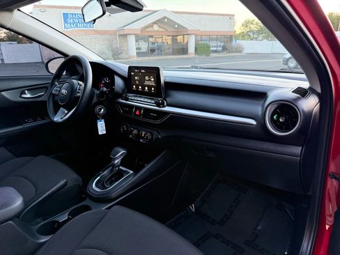 Used 2021 Kia Forte LXS image 15