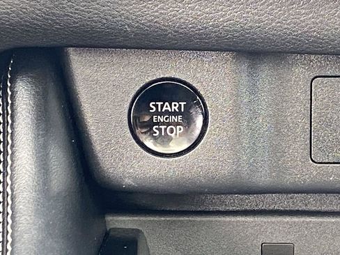 Certified 2024 Nissan Rogue Platinum FWD image 23