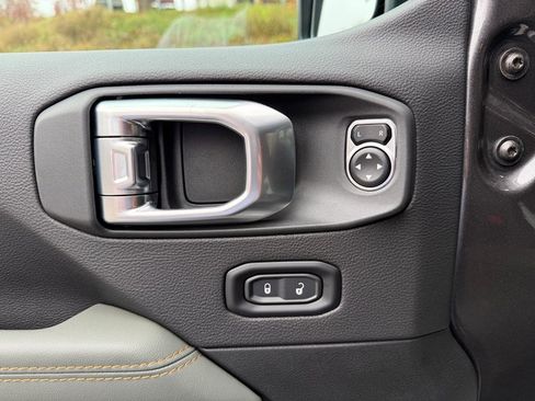 New 2026 Jeep Gladiator Mojave image 15