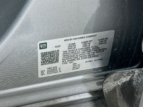Used 2025 Buick Encore GX Preferred AWD/4WD image 12