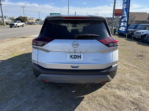 Used 2022 Nissan Rogue SV image 6