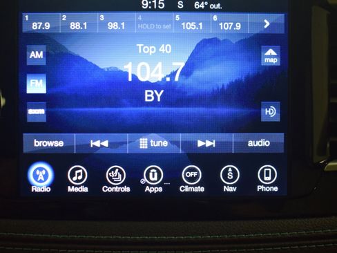 Used 2017 Chrysler Pacifica Platinum image 22