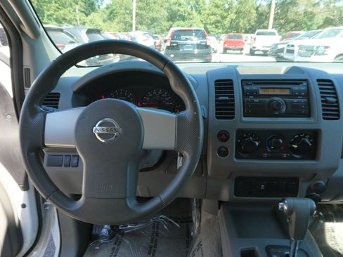 Used 2013 Nissan Frontier S RWD image 13