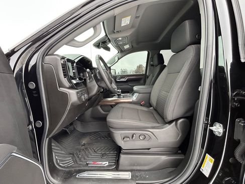 Used 2025 Chevrolet Silverado 1500 RST image 2