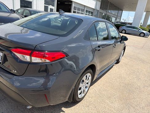 Used 2025 Toyota Corolla LE FWD image 3