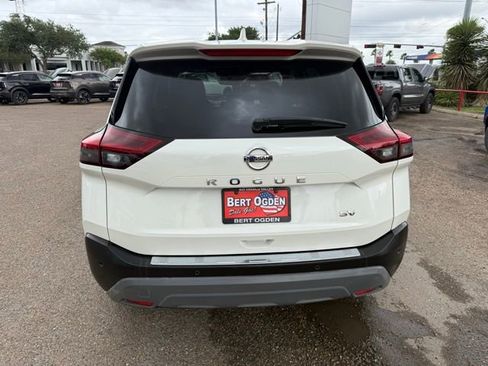 Certified 2021 Nissan Rogue SV image 6