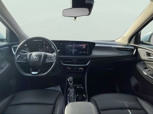 Used 2024 Buick Encore GX Sport Touring image 9