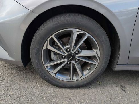 Used 2023 Kia Forte LXS image 14