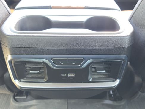 Used 2024 Chevrolet Silverado 2500 High Country w/ High Country Premium Package AWD/4WD image 24