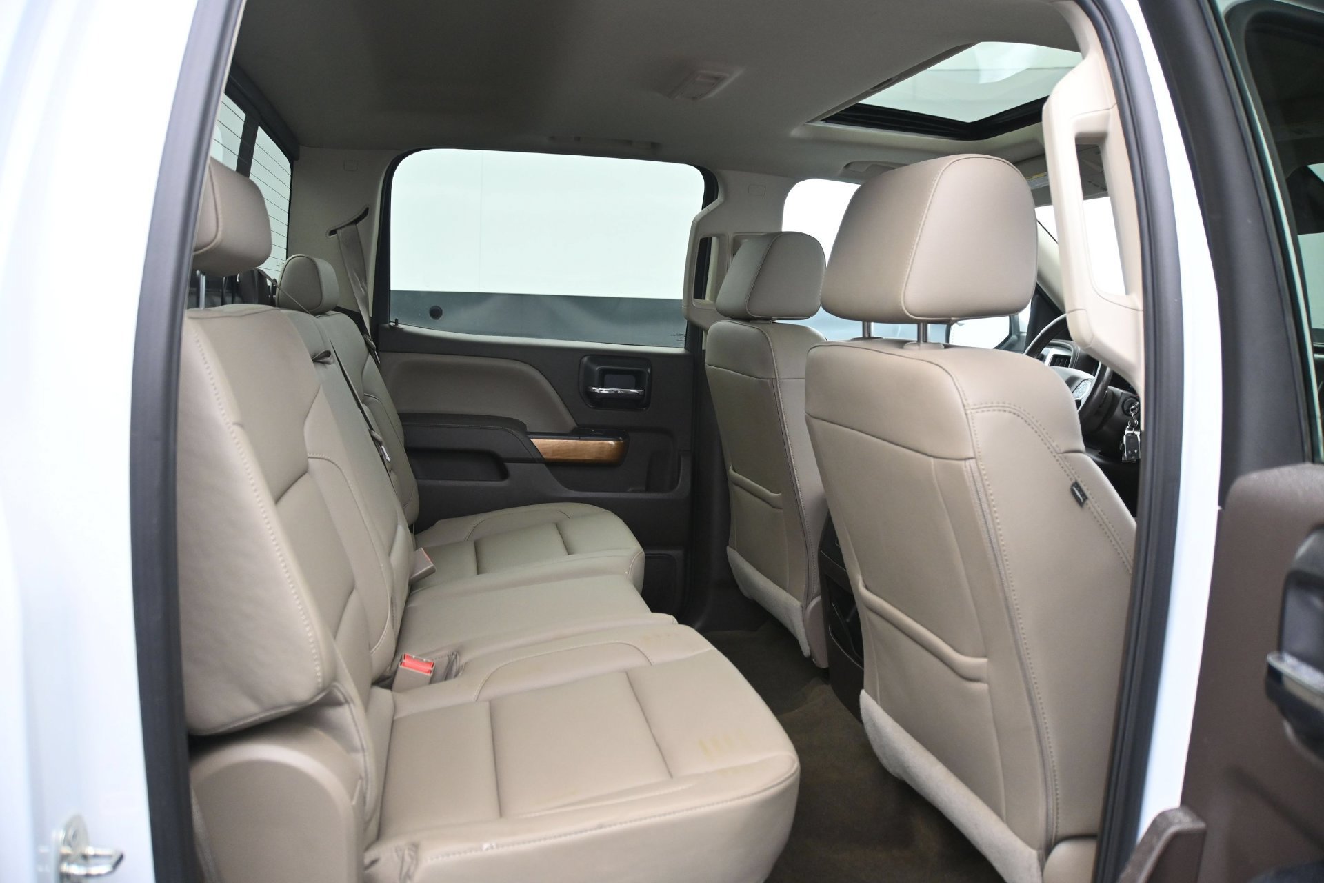 Used 2016 Chevrolet Silverado 1500 LTZ w/ Sport Package AWD/4WD image 14
