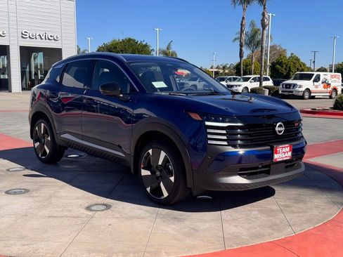 New 2026 Nissan Kicks SR w/ SR Premium Package image 2