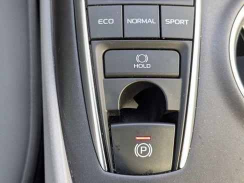 Used 2024 Toyota Camry XLE w/ Navigation Package FWD image 28