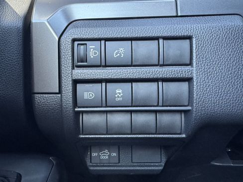 Certified 2025 Toyota Tacoma TRD Sport AWD/4WD image 39