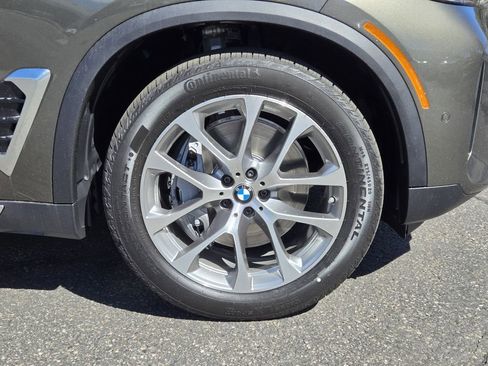 New 2026 BMW X5 xDrive50e image 11