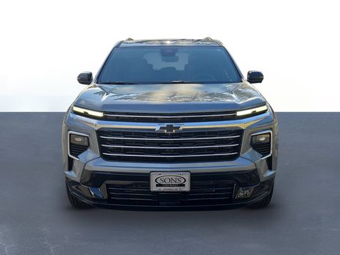 New 2026 Chevrolet Traverse High Country w/ LPO, Floor Liner Package image 2