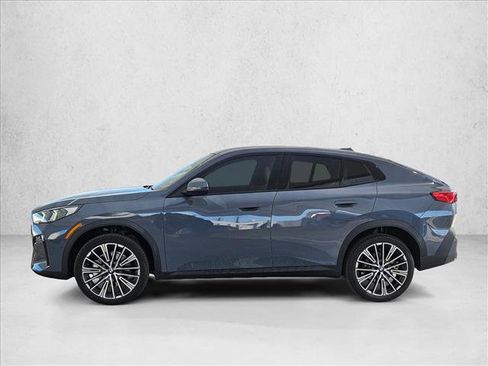 Used 2026 BMW X2 xDrive28i w/ Convenience Package AWD/4WD image 5