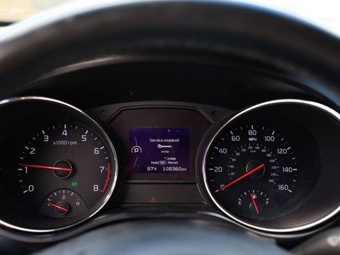 Used 2017 Kia Sedona LX w/ LX Essentials Premium Package image 31