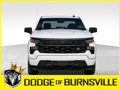 Used 2025 Chevrolet Silverado 1500 Custom image 2