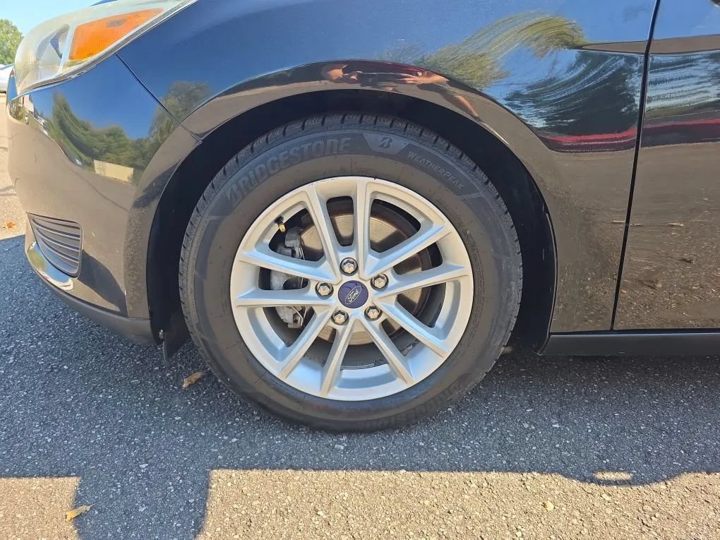 Used 2015 Ford Focus SE FWD image 37