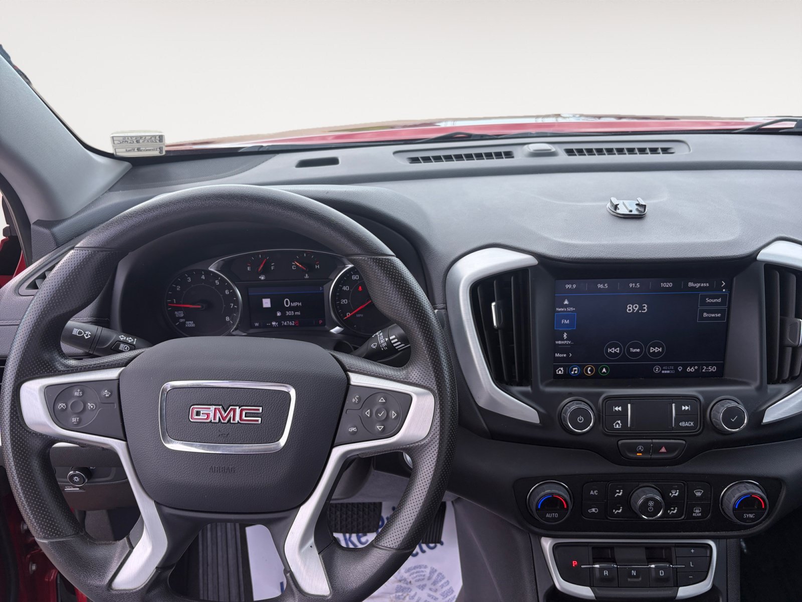 Used 2023 GMC Terrain SLE w/ Driver Convenience Package AWD/4WD image 9
