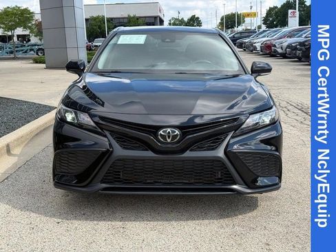 Used 2023 Toyota Camry SE FWD image 8