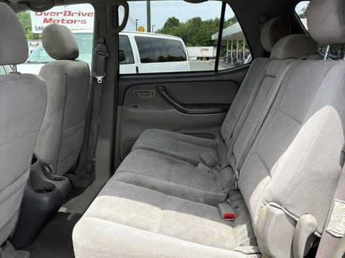 Used 2005 Toyota Sequoia SR5 AWD/4WD image 11