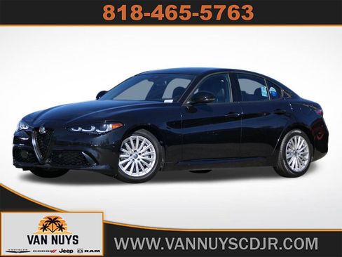 New 2024 Alfa Romeo Giulia Sprint image 1