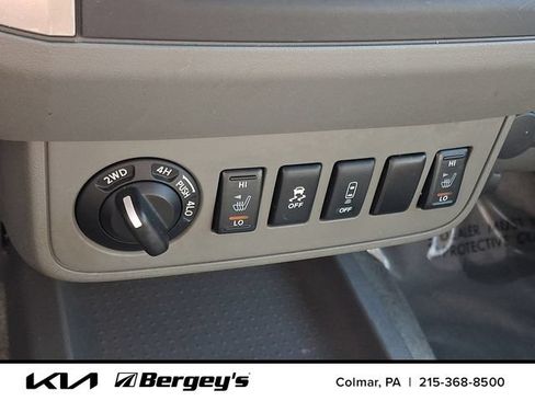 Used 2016 Nissan Frontier SL AWD/4WD image 17