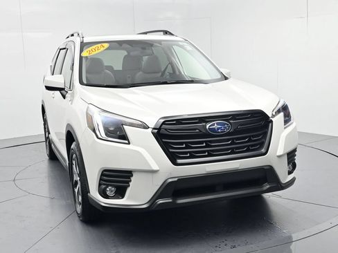 Used 2024 Subaru Forester Premium AWD/4WD image 2