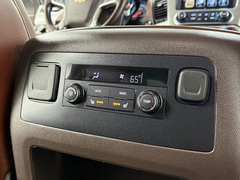 Used 2019 Chevrolet Tahoe Premier AWD/4WD image 30