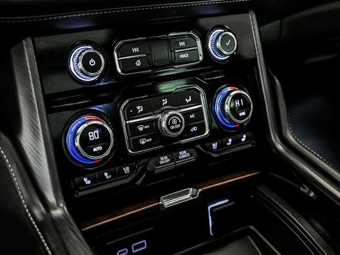 Used 2023 GMC Yukon Denali Ultimate image 25