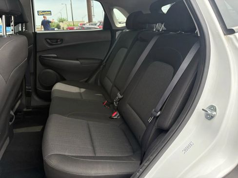 Used 2023 Hyundai Kona SEL image 18