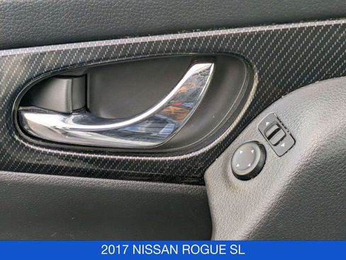 Used 2017 Nissan Rogue SL w/ SL Premium Package image 13
