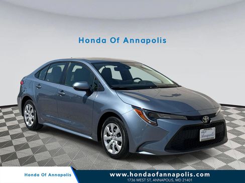 Used 2022 Toyota Corolla LE FWD image 1