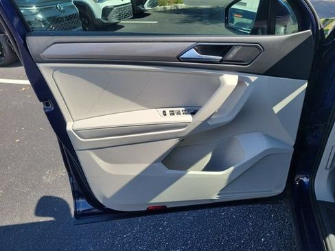Certified 2023 Volkswagen Tiguan SE FWD image 15
