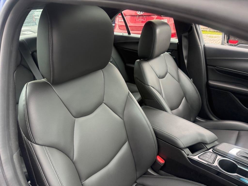 Used 2023 Cadillac CT4 Luxury w/ Sun And Sound Package RWD image 33