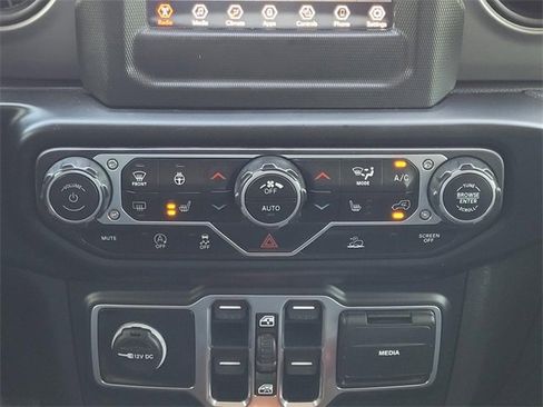 Used 2023 Jeep Gladiator Willys image 22