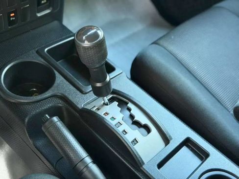 Used 2007 Toyota FJ Cruiser 2WD image 16