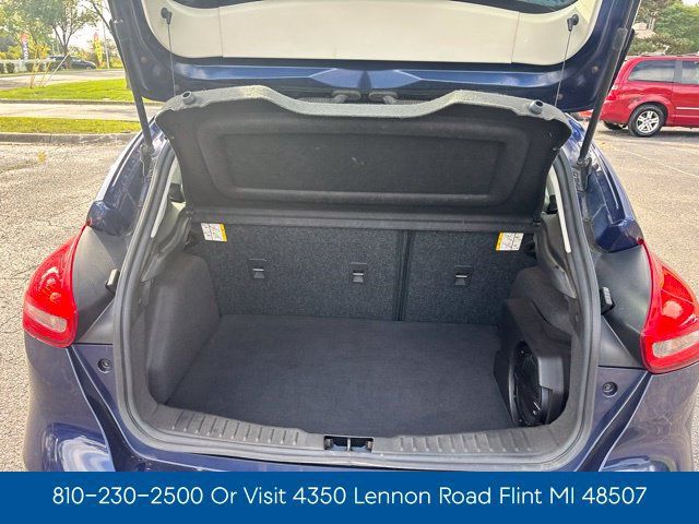 Used 2017 Ford Focus Titanium FWD image 22
